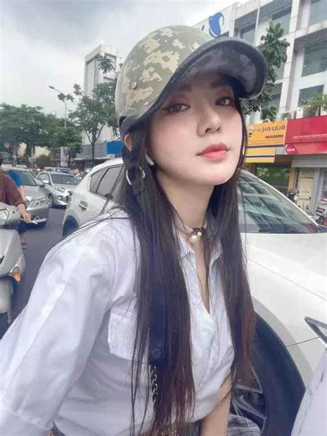 B Ch P L N Nhan S C Hot Girl T Linh Ra Sao