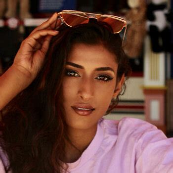 Devi Chai Devichai Webm Itsdevi Nude Leaks OnlyFans TheFappening