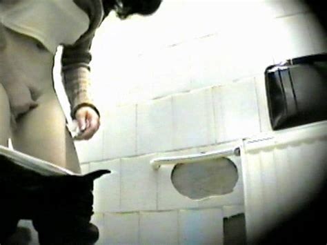 Girl At School Pissing And Wipe Pussy ThisVid