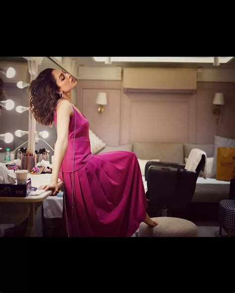 Photos Actress Shobhita Dhulipala Showed Her Beautiful Look In Nude