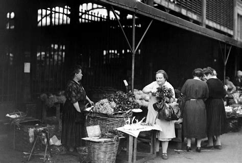 Stunning Historical Photos Of Les Halles From The Early 20th Century