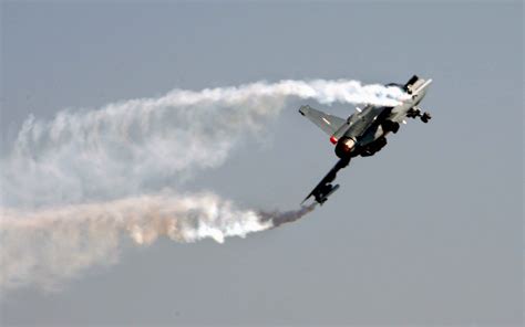 aero india  lca tejas aerial display livefist