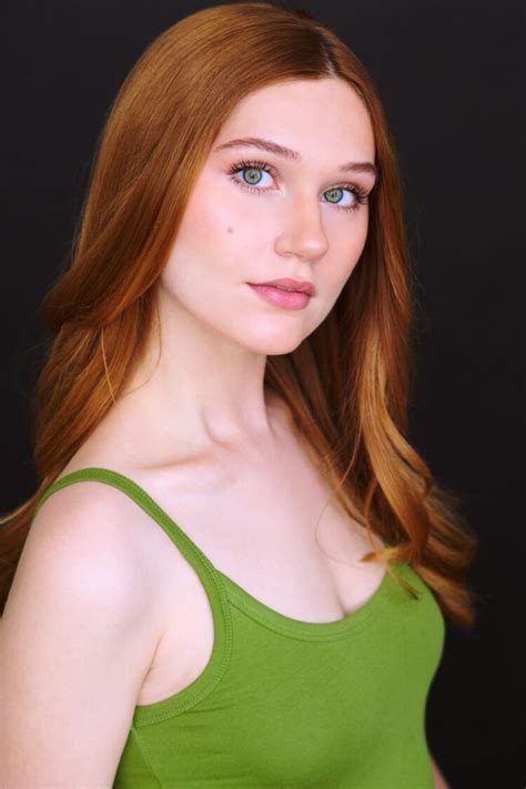 Hot Sexy Serena Laurel Bikini Pics