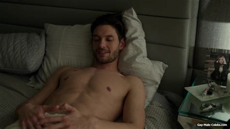 Ben Barnes Naked Shower Scenes In The Punisher Naked Male Celebrities