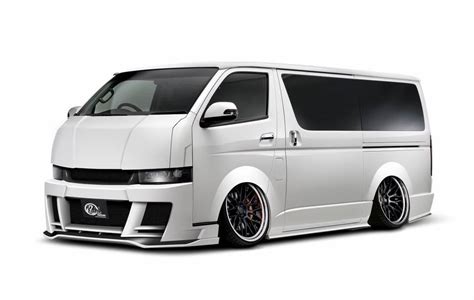 Vorschau Toyota Hiace Bus Mit Bodykit Von Kuhl Racing