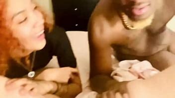 Bigbootilatte obtiene su coño por una stripper sexy XVIDEOS