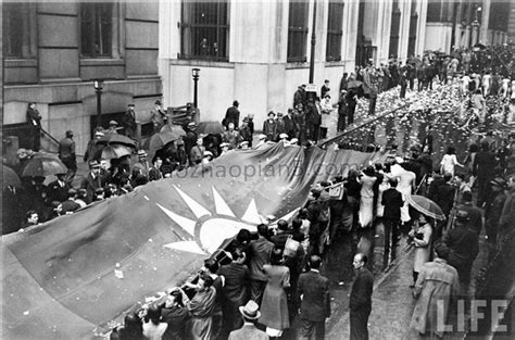 1938年5月海外华人在纽约举行的抗日示威活动现场照 天下老照片网