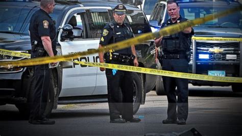 Video Police Officer Killed By Gunman In Massachusetts Abc News