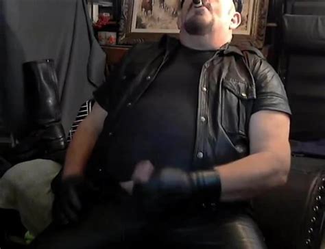 Free Leather Cigar Gay Porn Videos XHamster