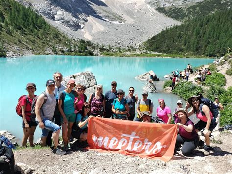 Trekking Al Lago Di Sorapis Specchio D Acqua Dipinto Nelle Dolomiti