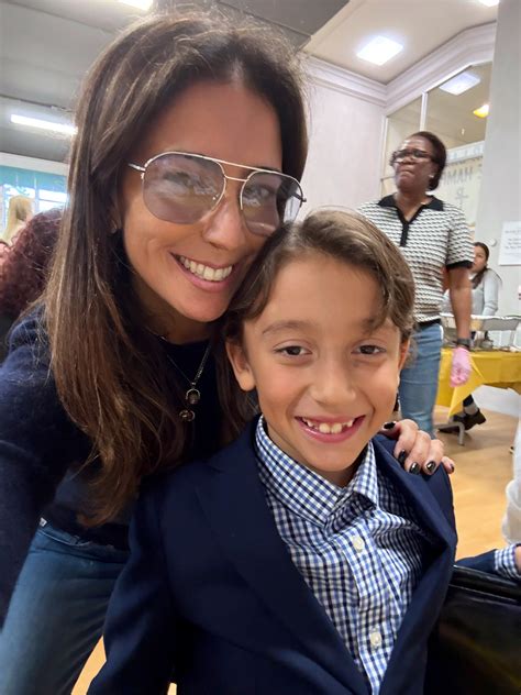 Julie Banderas Glasses Tom Kenny | Encyclopedia SpongeBobia | Fandom