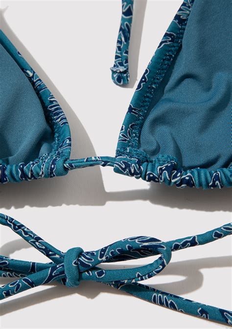 Desenli Mavi Üçgen Bikini Üstü Mavi