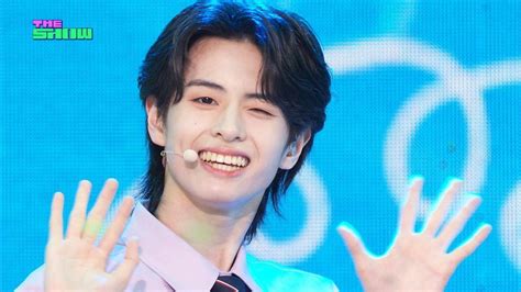 Hot Debut 싱그러운 소년들과 함께 가는 그곳 더윈드 The Wind ISLAND ZUM TV