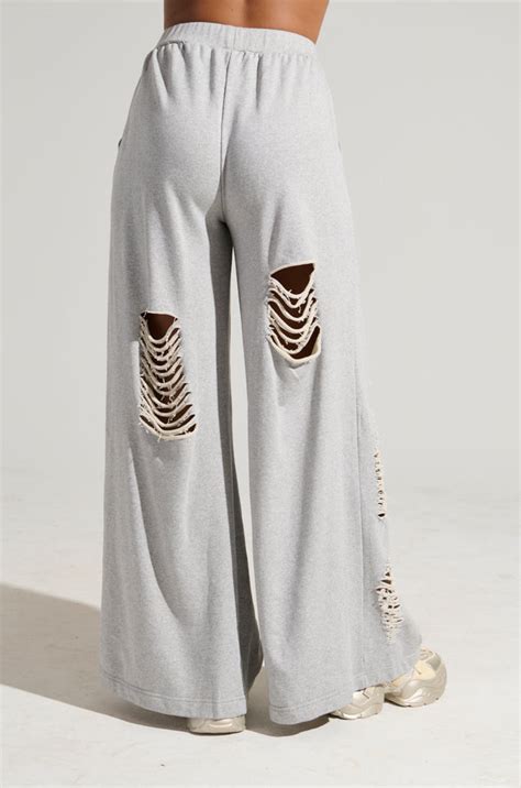 STRESS HIM OUT SWEATPANT IN GREY – AKIRA