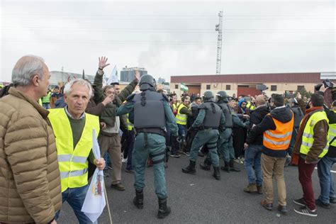 EN IMÁGENES Las protestas de los agricultores y ganaderos en España