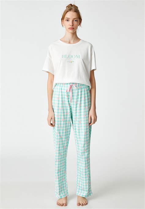 Пижама Koton, цвет: белый, RTLACM602301 — купить в интернет-магазине Lamoda