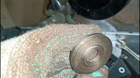 Как установить отрезной диск от болгарки на торцовочную пилу по дереву ...