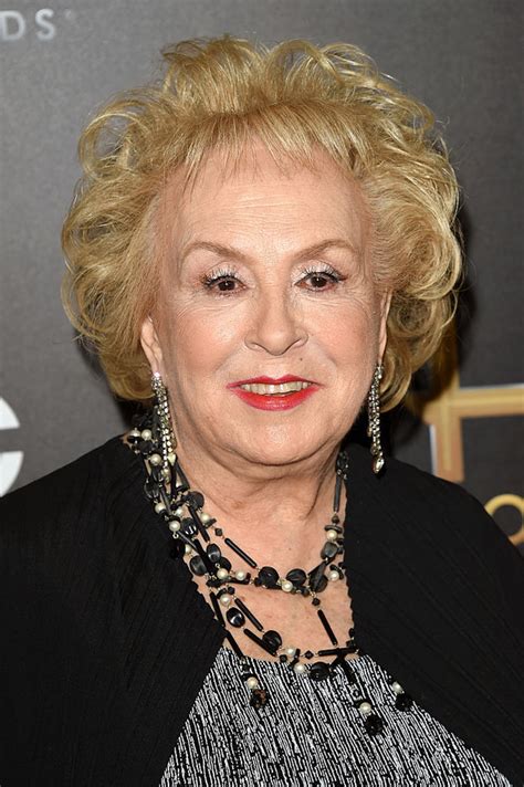 Everybody Loves Raymond Star Doris Roberts Dies At Age 90