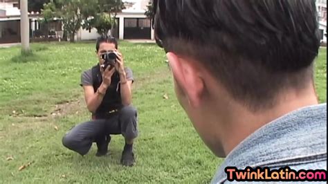 Real magrinha gêmea latina fodida no set por pau de BFs xHamster