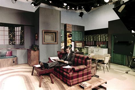 Never-before-published photos of Fred Rogers on set : r/mrrogers