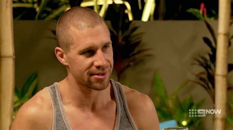 AusCAPS Dating Naked AJ Liddy