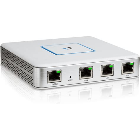 Маршрутизатор UBIQUITI UNIFI SECURITY GATEWAY USG. Купить Маршрутизатор ...