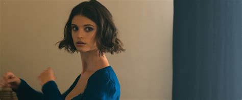 Naked Charlbi Dean Kriek In Don T Sleep