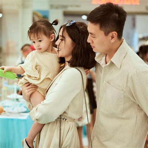 Nếu không làm công việc như hiện tại loạt hot couple này vẫn thừa sống bằng chính những tài