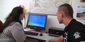 NUDE GRATUIT SNAP lolatchoin6 l ancien a sauter Une secrétaire se fait baiser dans son bureau