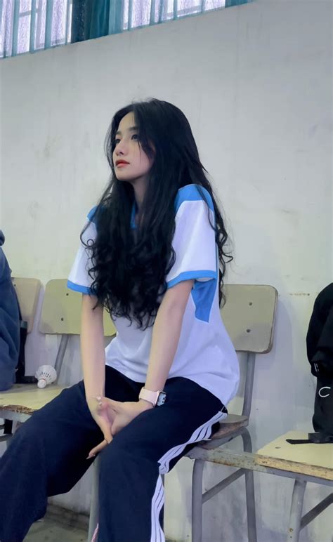 Vẻ đẹp trong trẻo của 3 cô gái được dân mạng tặng danh hiệu hot girl ảnh thẻ