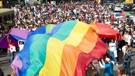 Francia aprobará el matrimonio gay y la adopción por homosexuales en