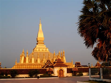 fotos gratis buda reclinado laos templo budismo punto de