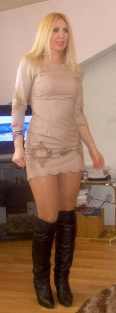 Milfs Gilfs Wearing Boots No Porn Pictures Xxx Photos Sex Images Pictoa