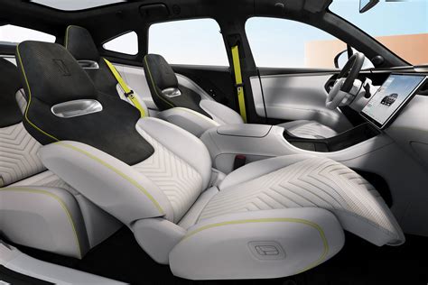 AVATR 11 - Luxury Electric SUV in Qatar
