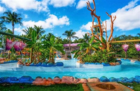 A área kids do Hot Beach é um charme a parte Muita brincadeira e