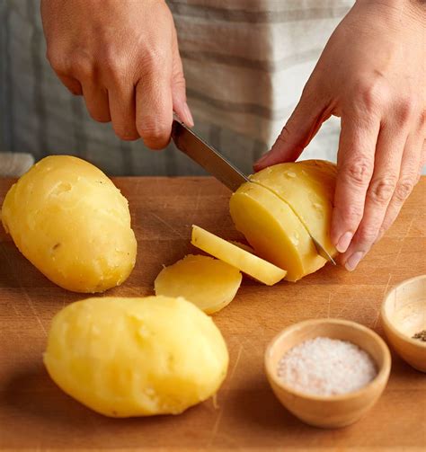 Cuántas calorías tiene la patata cocida