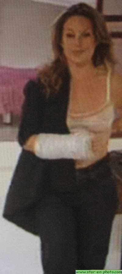 Naked Aurélie Vaneck in Plus belle la vie