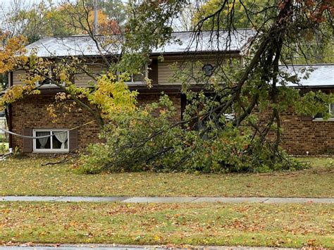 PHOTOS: Aftermath of season’s first snowfall in Fort Wayne | WANE 15