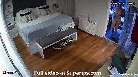 IPCAM British Milf Mom Naked In Her Room