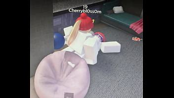 Muñeca follada por Lizzy XVIDEOS