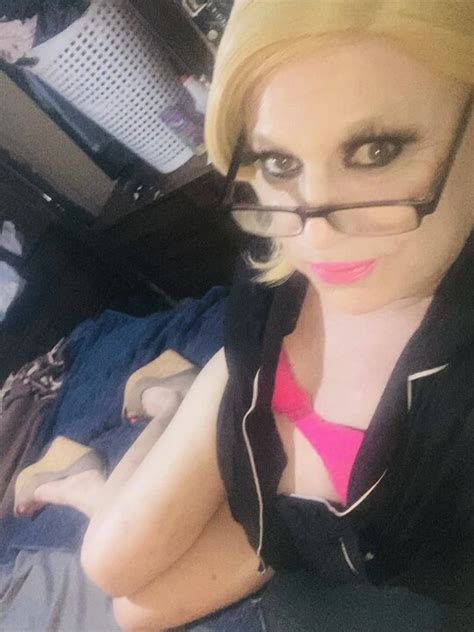 Hot And Sexy Crossdresser The Beautiful Krissy Sweets Looking Tantalizing And Horny Wants Your