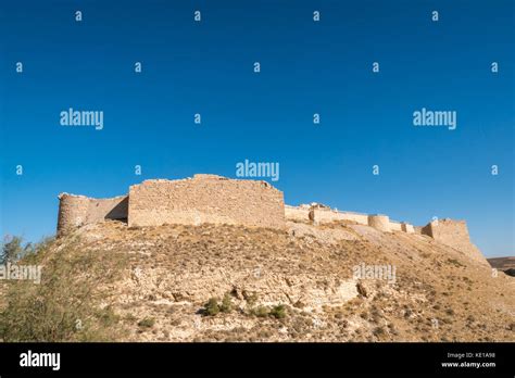 12th Century Castle Landscape Hi Res Stock Photography And Images Alamy
