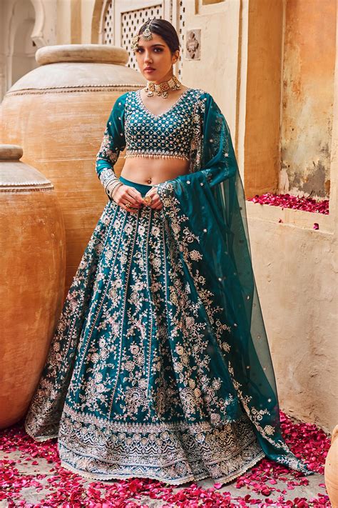 Buy Green Organza Embroidery Zari V Neck Bridal Floral Bloom Lehenga