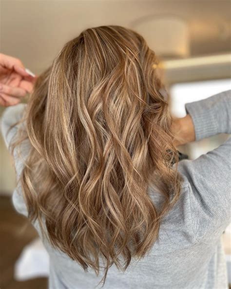 Honey Blonde Hair Color Ideas