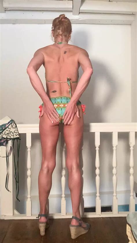 Pertunjukan Bikini Xhamster