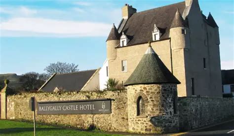 Ballygally Castle | Travelinos.com