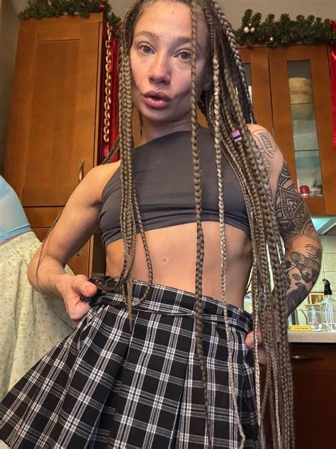 The Bitch Stuck Her Ass Out At The Camera 13 Nude Pics XHamster