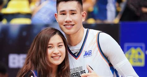Chuyện tình lãng mạn của hot boy bóng rổ m ở Hà Nội và fan nữ xinh đẹp Báo Dân trí