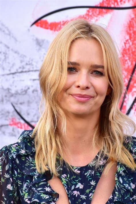 Marissa Hermer – HawtCelebs