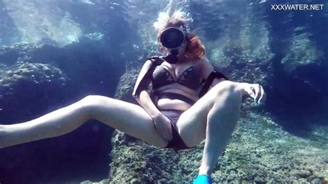 Kasanadra Lufi Masturbates Her Hot Twat In The Sea